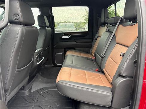 Certified 2024 Chevrolet Silverado 2500 High Country w/ High Country Premium Package AWD/4WD image 8