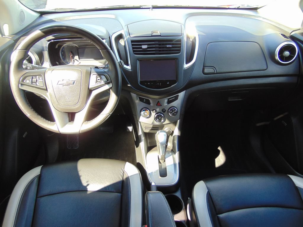 Used 2016 Chevrolet Trax LTZ w/ Midnight Edition AWD/4WD image 17