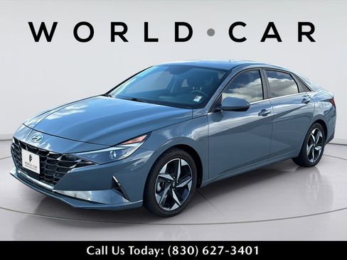 Used 2022 Hyundai Elantra SEL w/ Convenience + Premium Package FWD image 8
