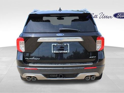 Used 2023 Ford Explorer Platinum w/ Technology Package AWD/4WD image 6