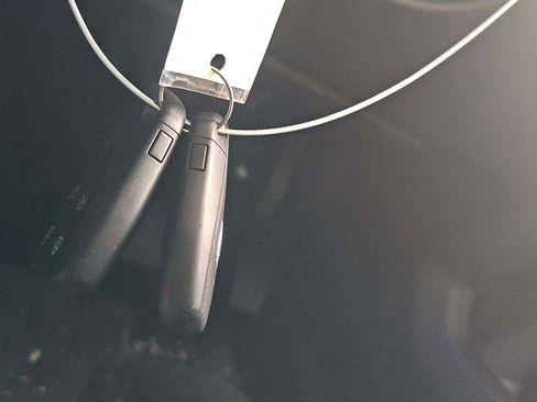 Certified 2025 Chevrolet Equinox EV LT w/ Convenience Package image 24