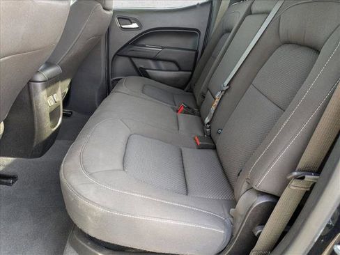 Used 2022 Chevrolet Colorado LT w/ Safety Package image 18