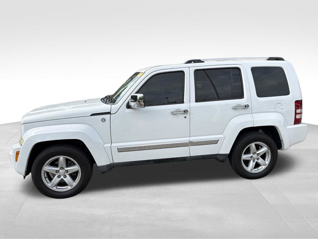 Used 2012 Jeep Liberty Limited w/ Comfort/Convenience Group AWD/4WD image 2
