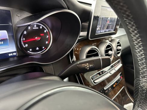 Used 2018 Mercedes-Benz GLC 300 GLC 300 w/ Premium Package image 24