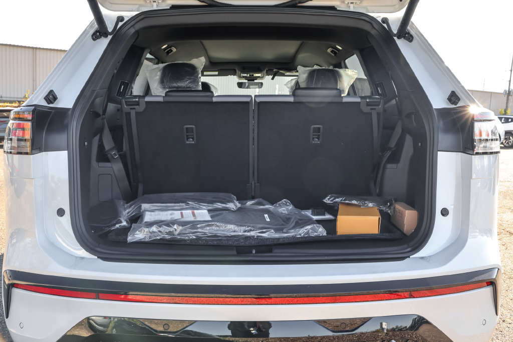 New 2027 Volkswagen Atlas SEL R-Line AWD/4WD image 36