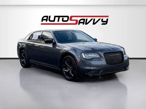 Used 2022 Chrysler 300 Touring w/ Sport Appearance Package RWD image 1