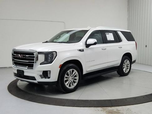 Used 2022 GMC Yukon SLT w/ SLT Luxury Package RWD image 3