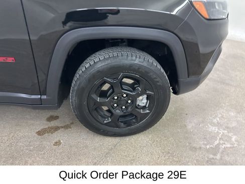 Used 2024 Jeep Compass Trailhawk w/ Trailhawk Convenience Group image 15