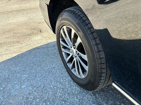 Used 2018 Ford Expedition Limited w/ Driver Assistance Package image 15