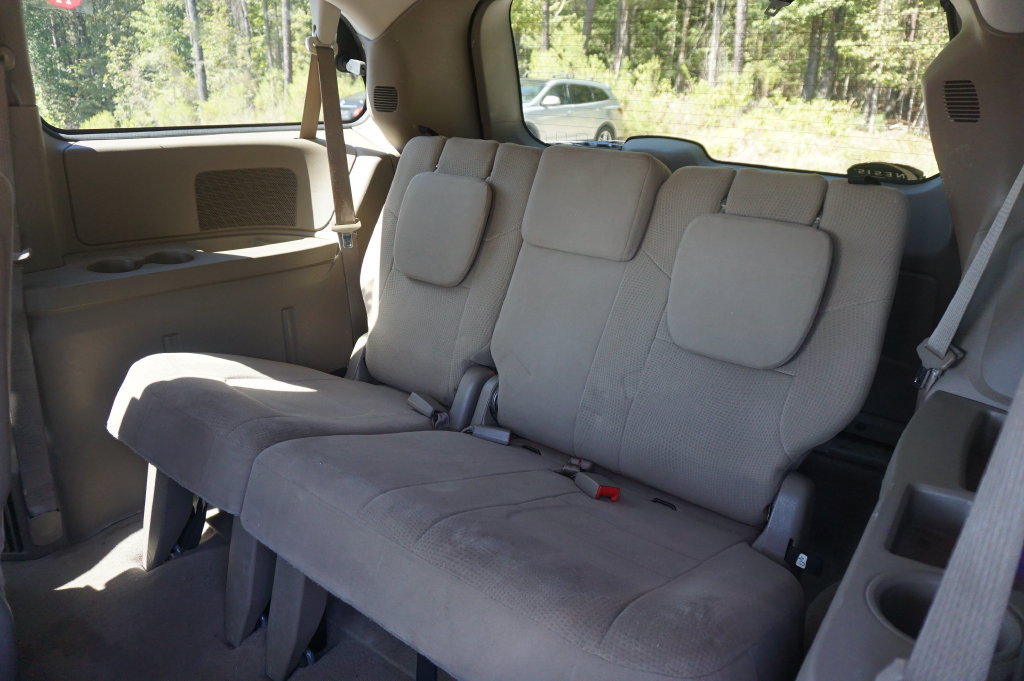 Used 2012 Chrysler Town & Country Touring w/ Entertainment Group #1 FWD image 14