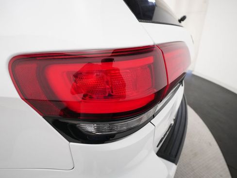 Used 2019 Jeep Grand Cherokee Altitude AWD/4WD image 33