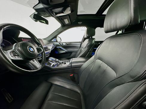 Used 2022 BMW X6 M50i AWD/4WD image 20