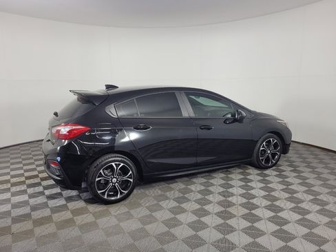 Used 2019 Chevrolet Cruze LT w/ RS Package FWD image 10