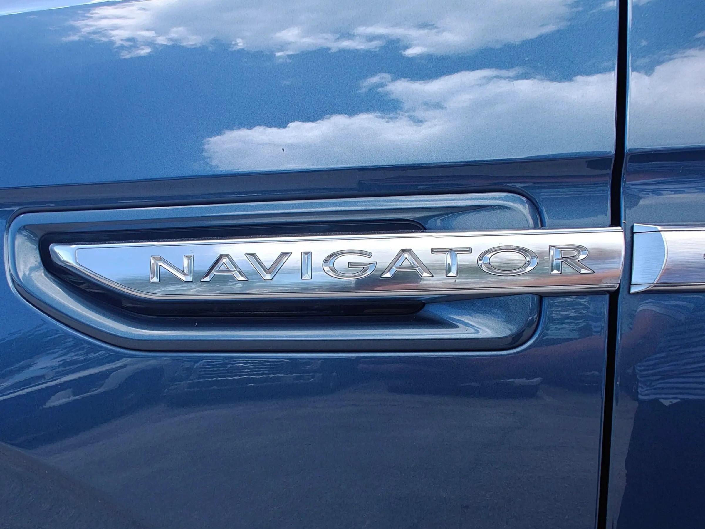 Used 2019 Lincoln Navigator Select RWD image 39