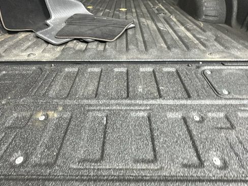 Used 2024 Ford F250 Platinum AWD/4WD image 32