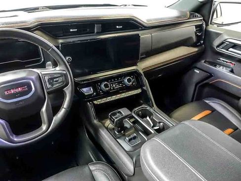 Certified 2025 GMC Sierra 1500 AT4 AWD/4WD image 17