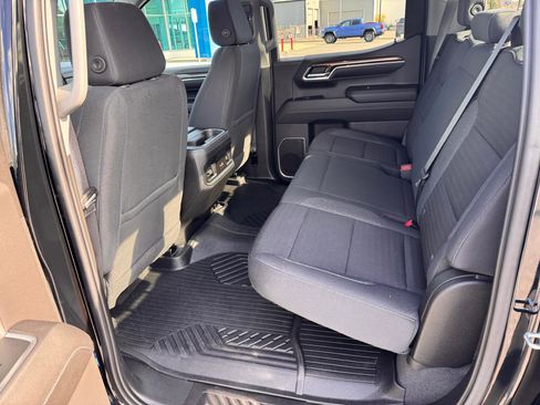 Used 2023 Chevrolet Silverado 1500 RST AWD/4WD image 14