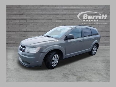 Used 2019 Dodge Journey SE FWD image 1
