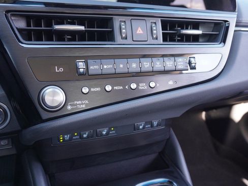 Certified 2024 Lexus ES 350 w/ Premium Package FWD image 18