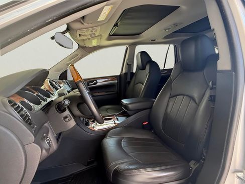 Used 2011 Buick Enclave CXL image 34