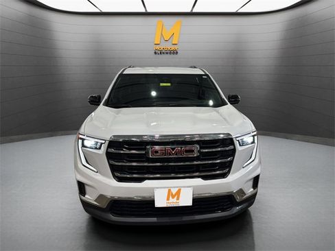 Used 2025 GMC Acadia Elevation image 4