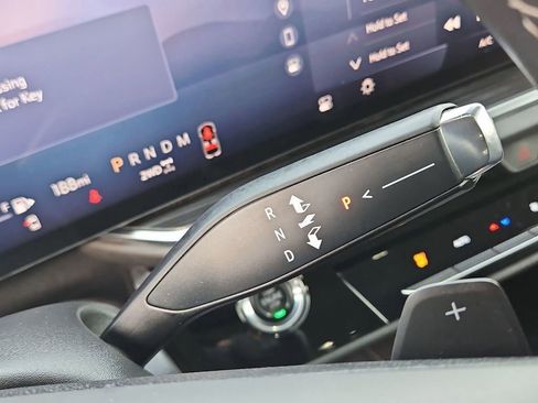 Used 2024 Buick Envision Preferred image 17