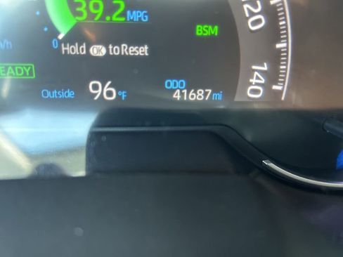 Used 2025 Toyota RAV4 XLE AWD/4WD image 24