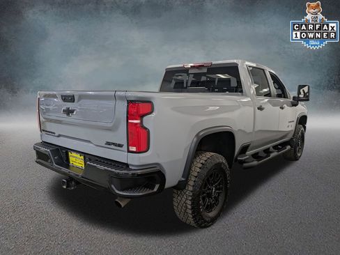 Used 2025 Chevrolet Silverado 2500 ZR2 w/ LPO, Dark Essentials Package AWD/4WD image 4