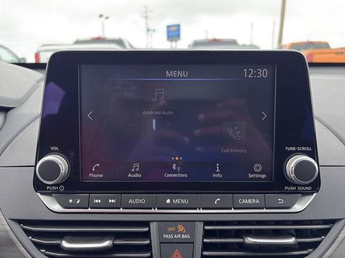 Used 2025 Nissan Altima 2.5 SV FWD image 24