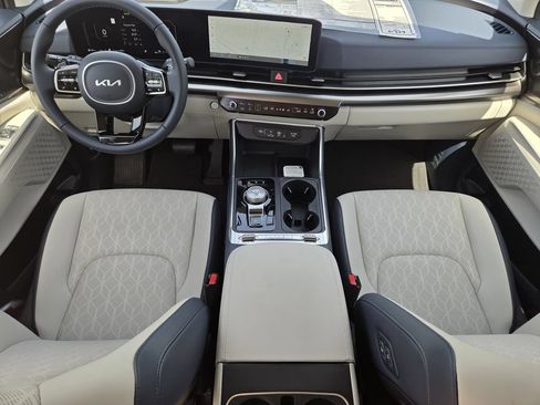 New 2026 Kia Carnival SX w/ SX Dark Edition Package FWD image 19