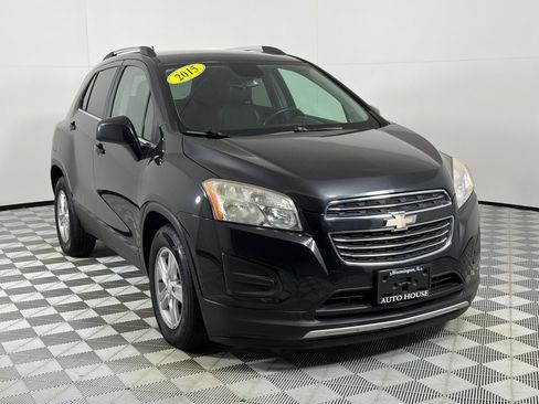 Used 2015 Chevrolet Trax LT w/ LT Plus Package FWD image 3