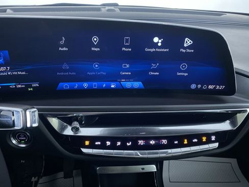 Certified 2024 Cadillac Lyriq Tech image 5