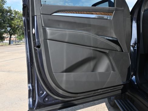 New 2025 Cadillac Escalade Sport Platinum w/ LPO, ONYX Package image 18