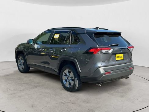 Used 2022 Toyota RAV4 LE AWD/4WD image 7