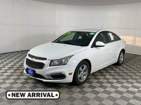 Used 2015 Chevrolet Cruze LT image 1