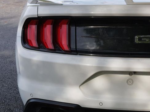 Used 2018 Ford Mustang GT Premium w/ GT Performance Package RWD image 19