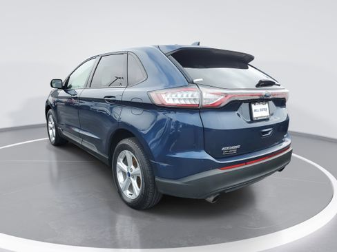 Used 2017 Ford Edge SE image 2