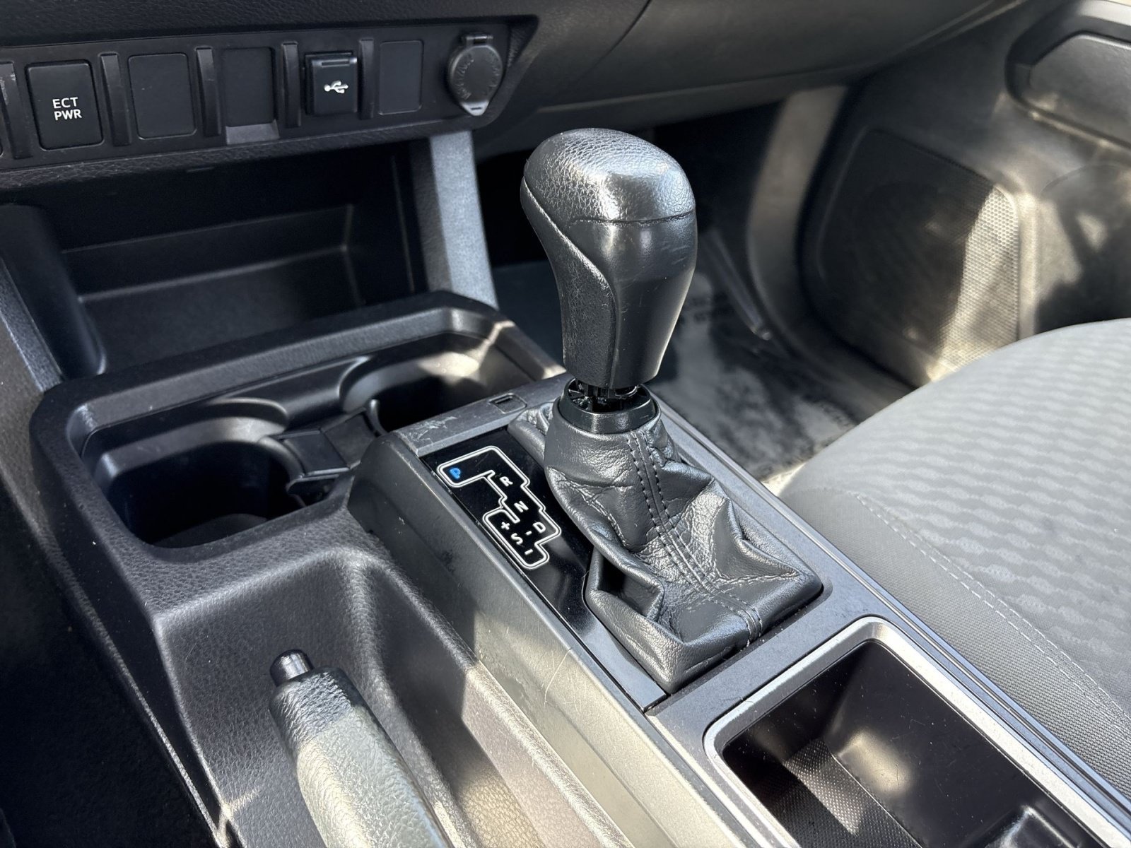 Used 2022 Toyota Tacoma SR RWD image 20