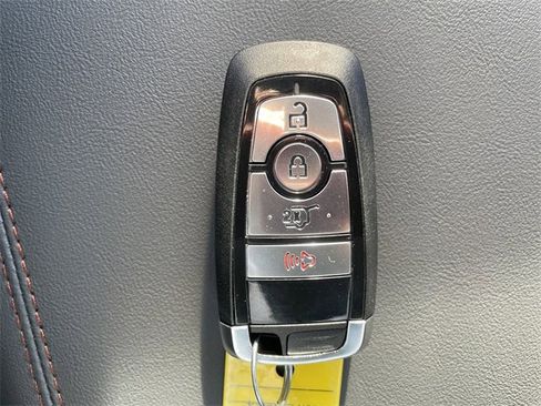 New 2025 Ford Explorer Active image 27