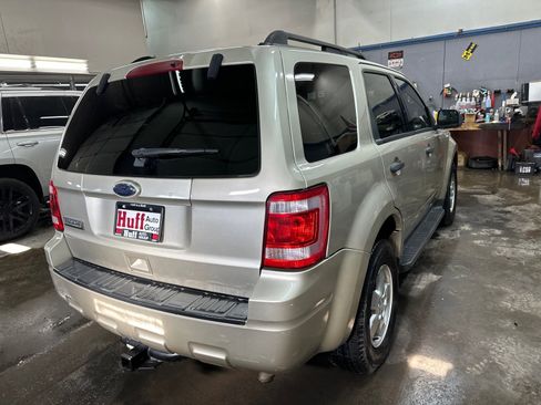 Used 2010 Ford Escape XLT image 7