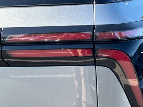 Used 2025 Chevrolet Traverse Z71 image 52