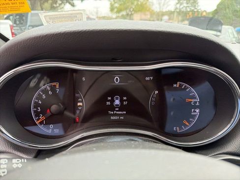 Used 2020 Jeep Grand Cherokee Limited image 18