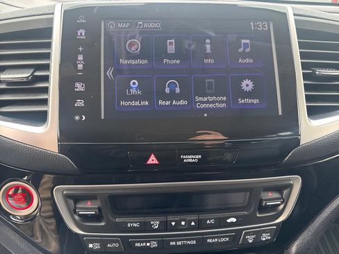 Used 2017 Honda Pilot Elite image 26