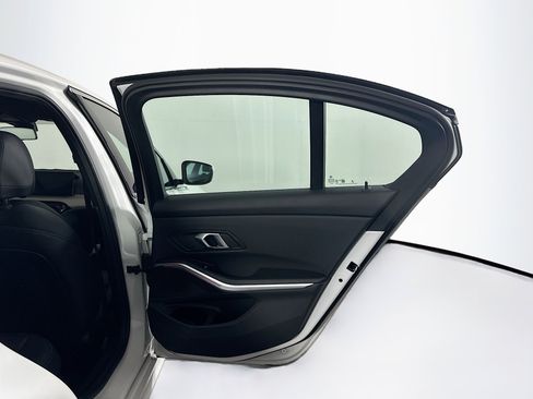 Used 2025 BMW 330i Sedan image 32