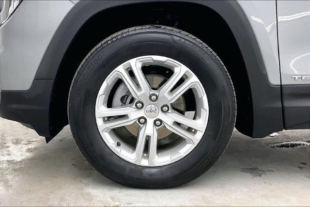 Certified 2023 GMC Terrain SLE w/ Driver Convenience Package AWD/4WD image 10