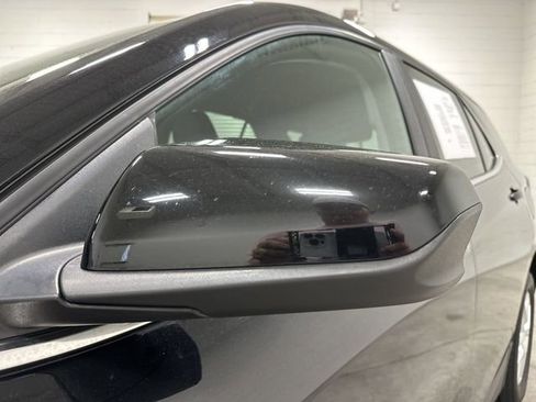 Used 2024 Chevrolet Equinox LT AWD/4WD image 12