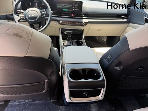 New 2026 Kia Carnival EX FWD image 19