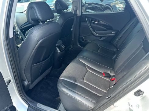 Used 2013 Hyundai Azera FWD image 16