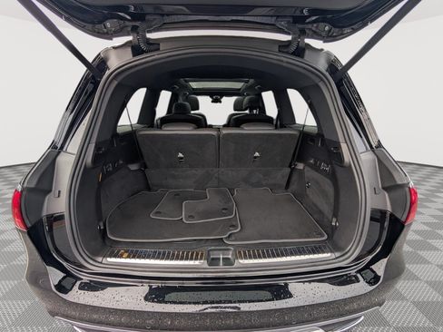 Used 2025 Mercedes-Benz GLS 450 4MATIC image 14