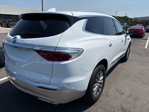Used 2024 Buick Enclave Premium FWD image 3